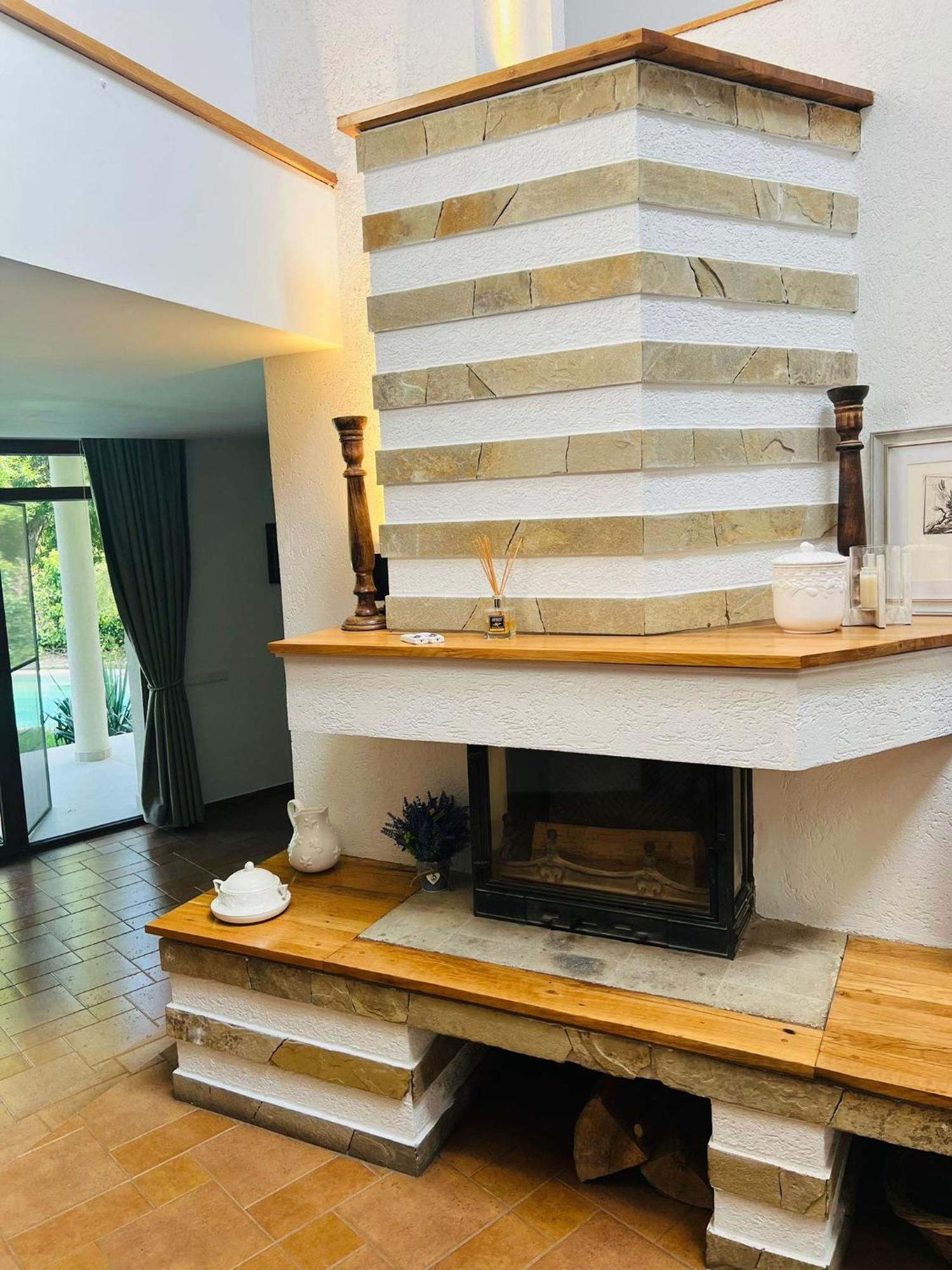 Villa Evie'S Tree House à Dragomirna Extérieur photo